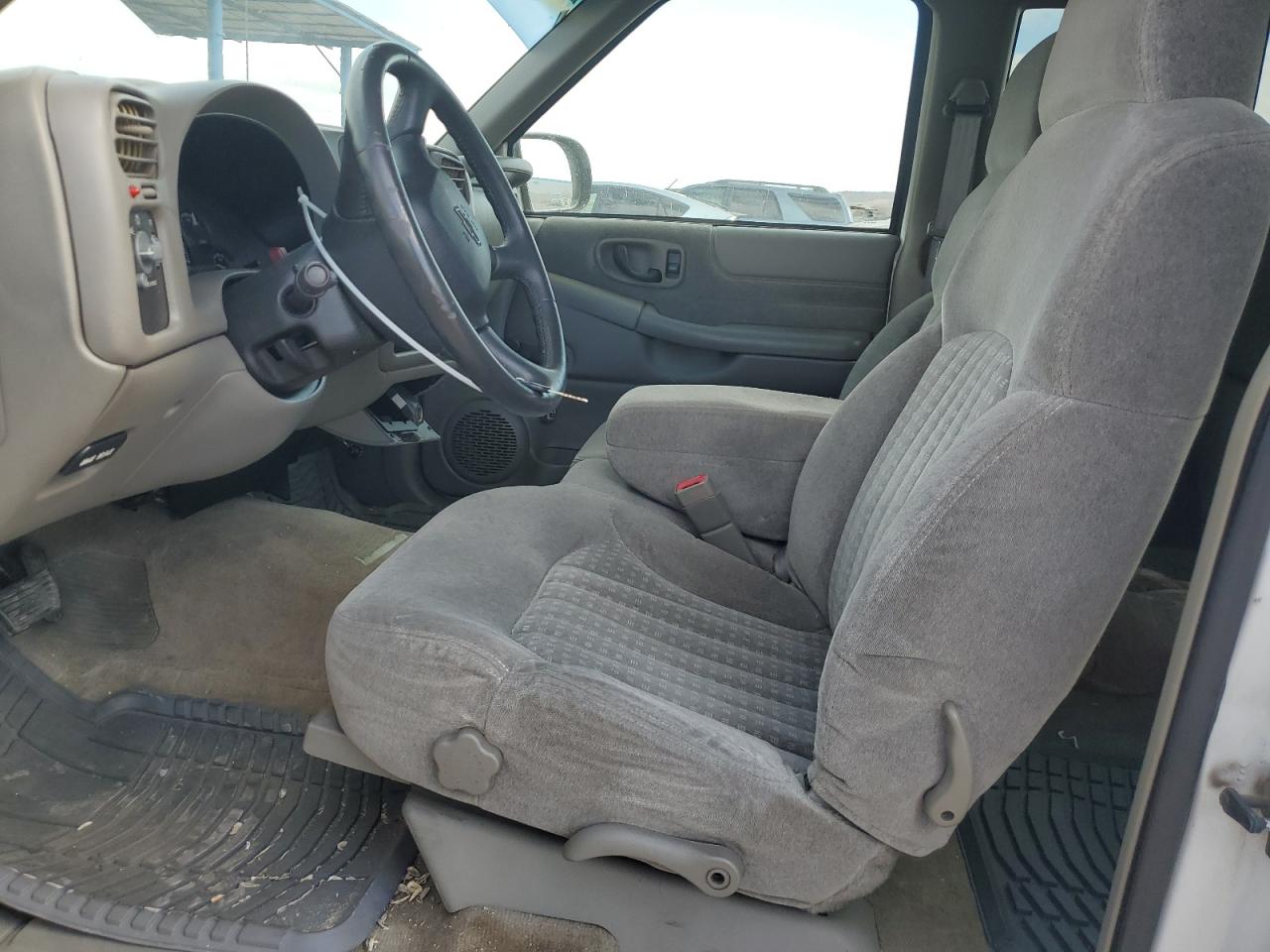 2001 Chevrolet S-10 Pickup - Image 7