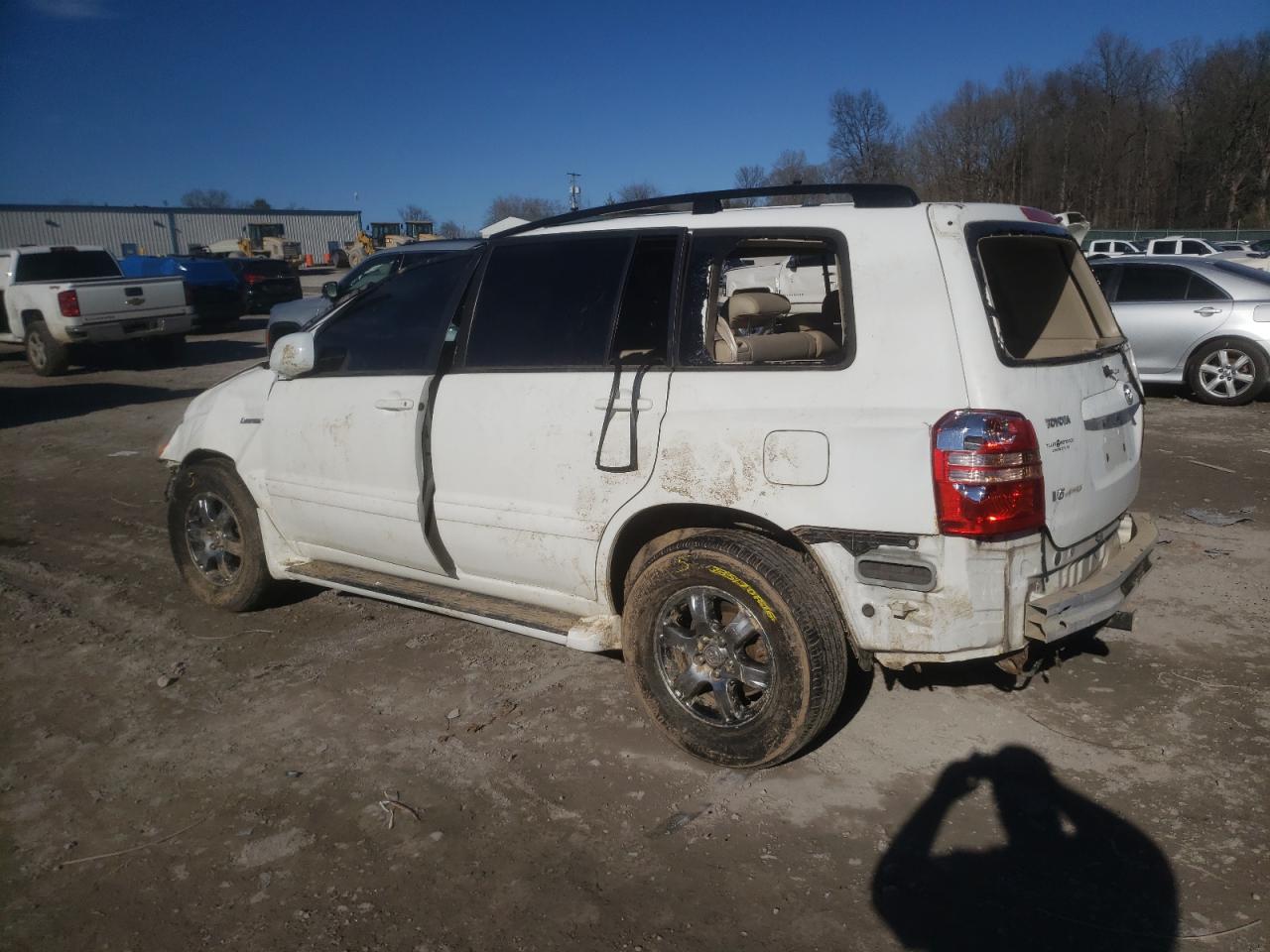2003 Toyota Highlander - Image 2