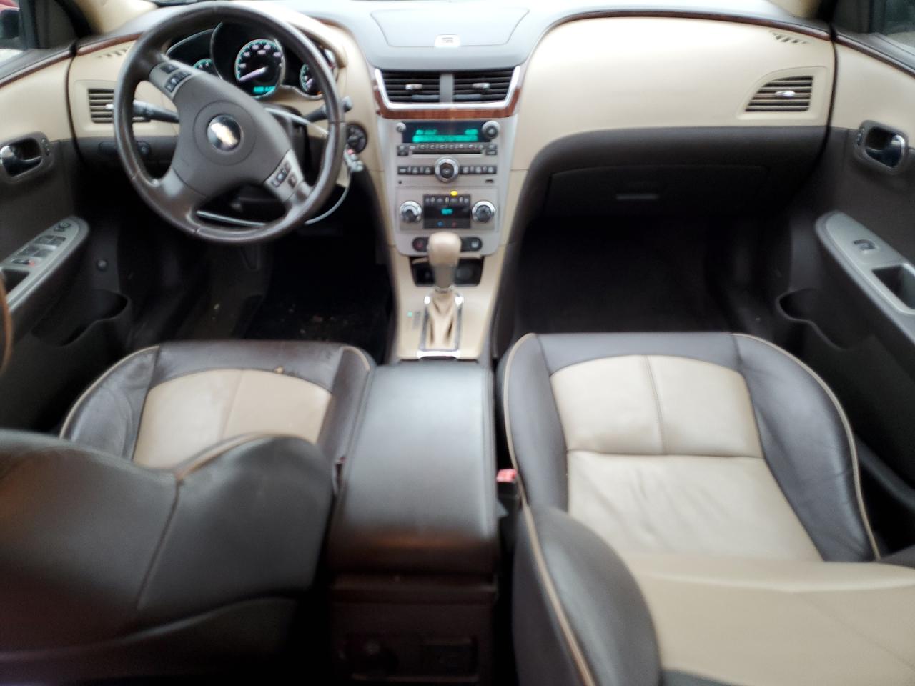 2011 Chevrolet Malibu - Image 8