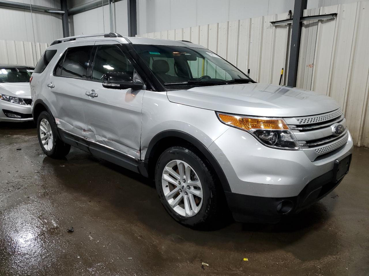 2015 Ford Explorer - Image 4