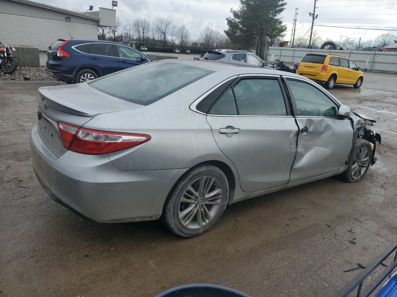 2015 Toyota Camry - Image 3