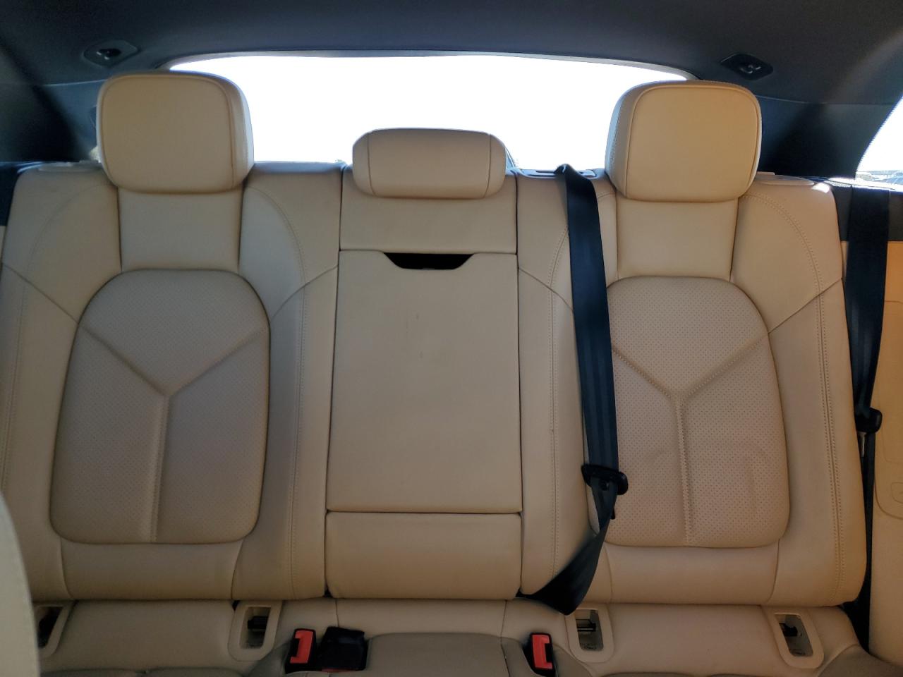 2018 Porsche Macan - Image 10