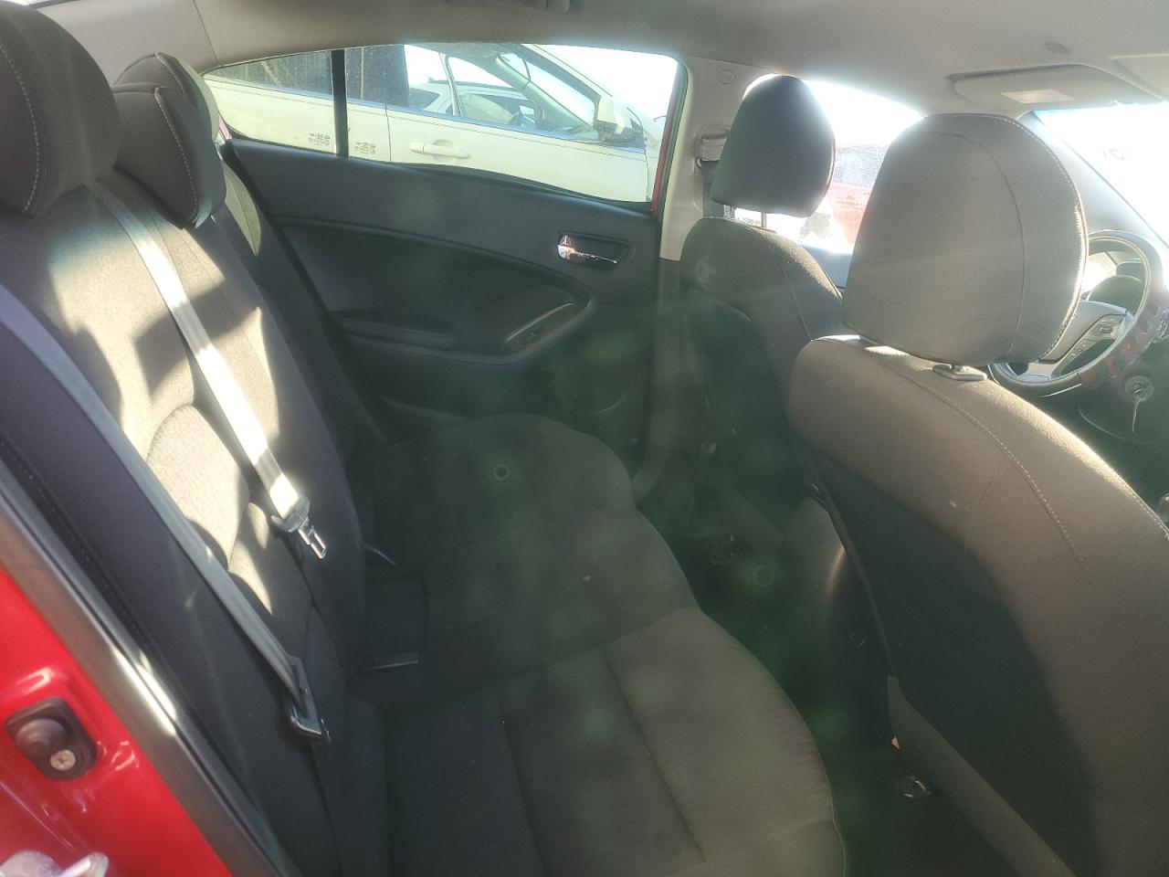 2016 Kia Forte - Image 10