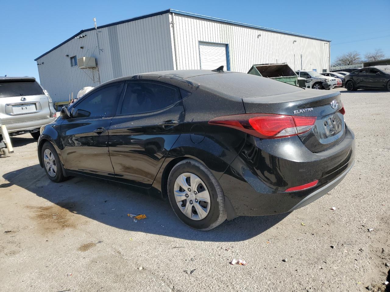 2016 Hyundai Elantra - Image 2