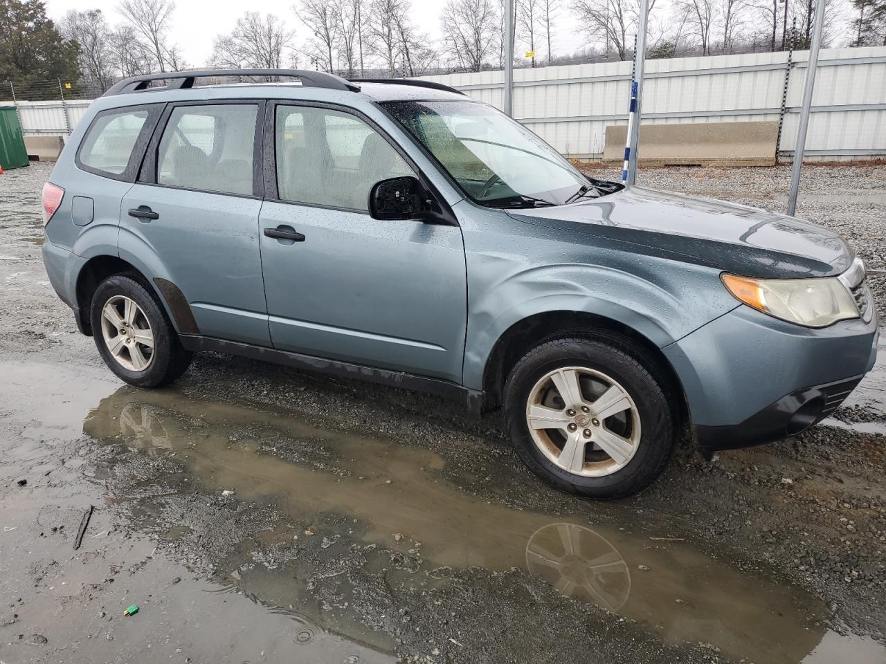 2010 Subaru Forester - Image 4