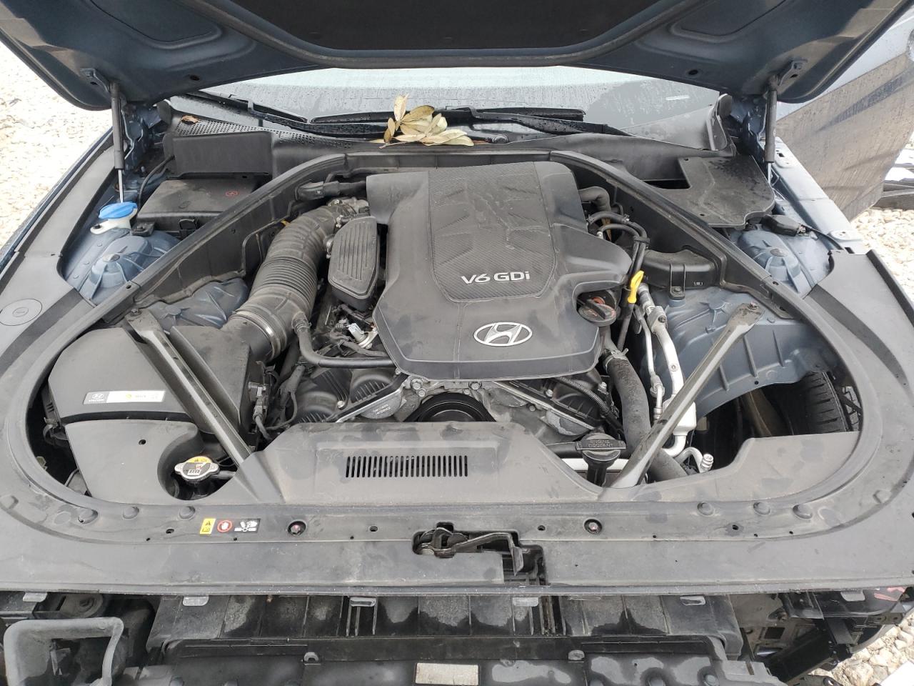 2015 Hyundai Genesis - Image 11