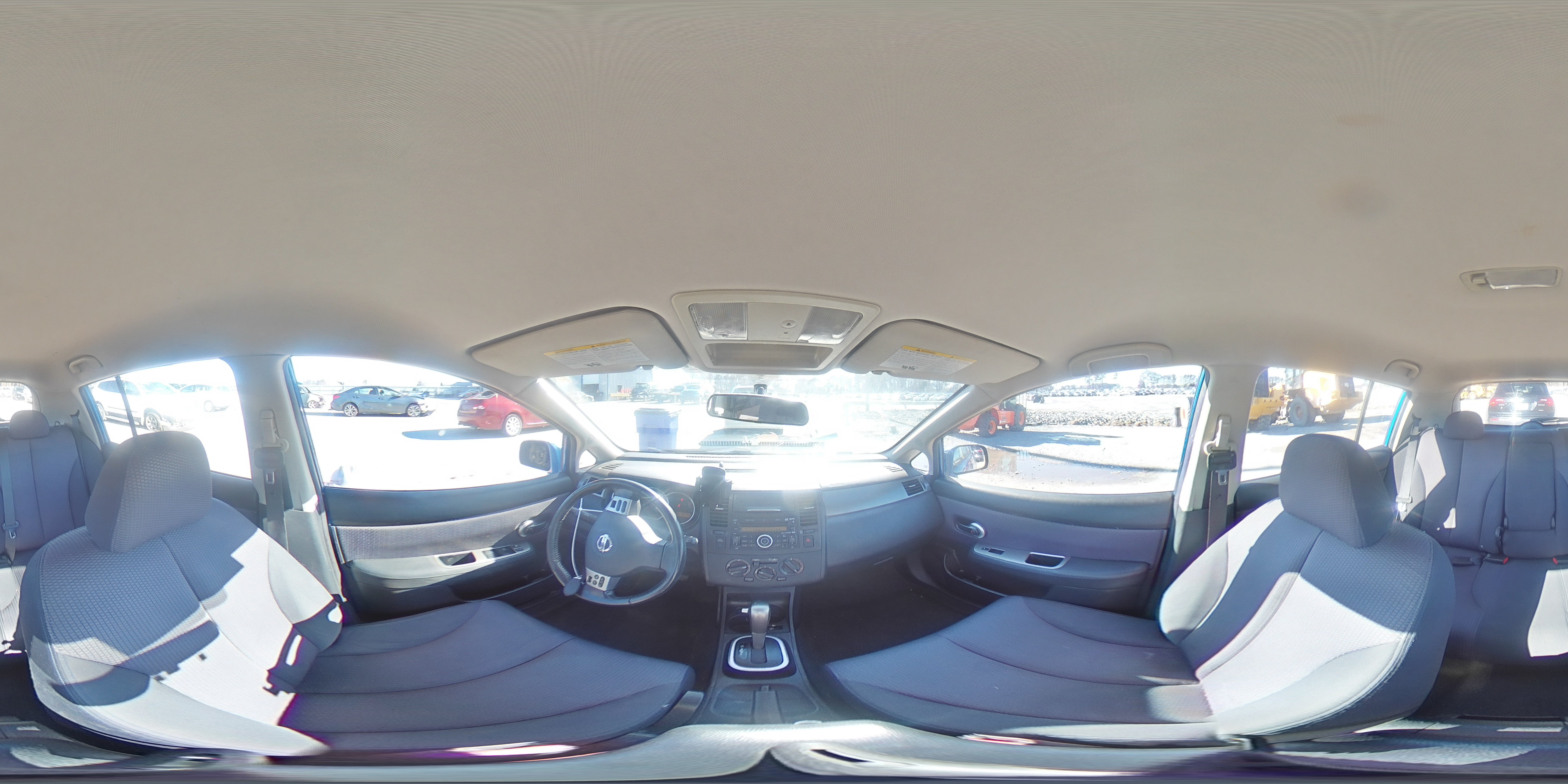 2009 Nissan Versa - Image 12