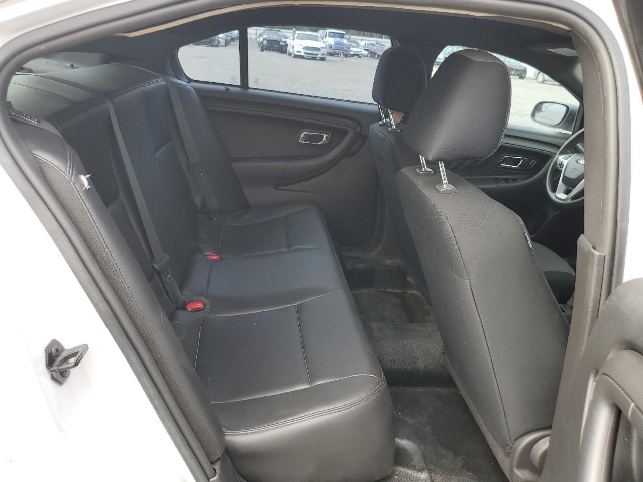 2013 Ford Taurus - Image 10