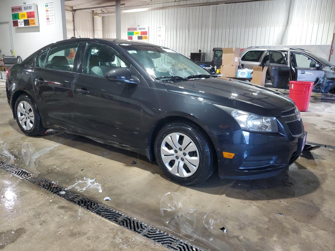 2014 Chevrolet Cruze - Image 4