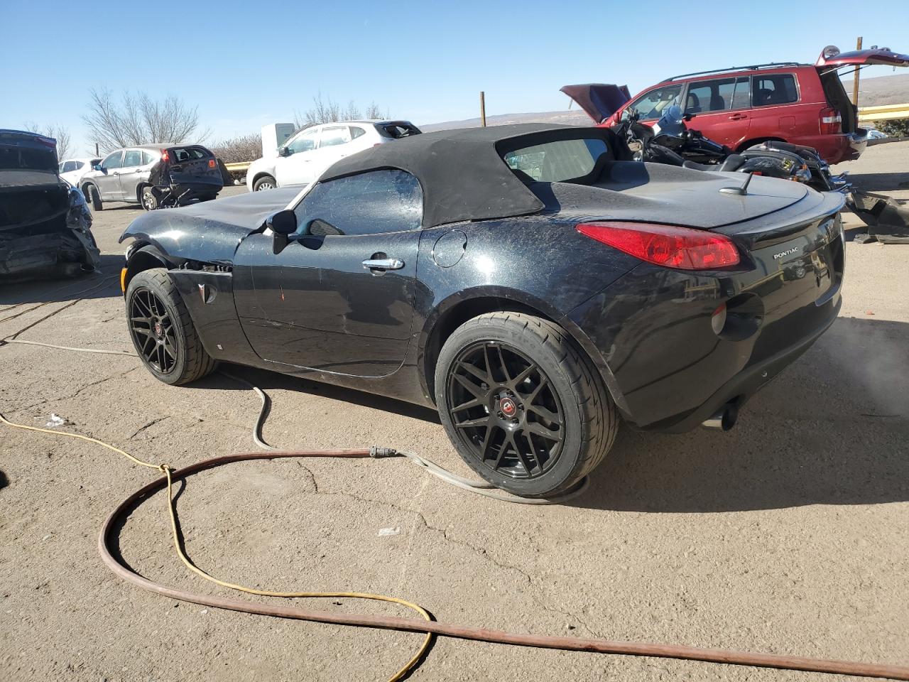 2008 Pontiac Solstice - Image 2