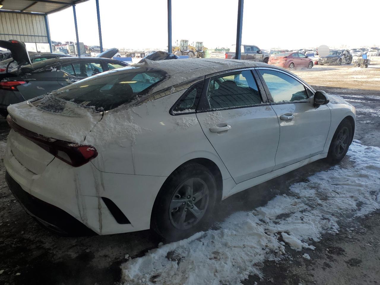 2023 Kia K5 - Image 3