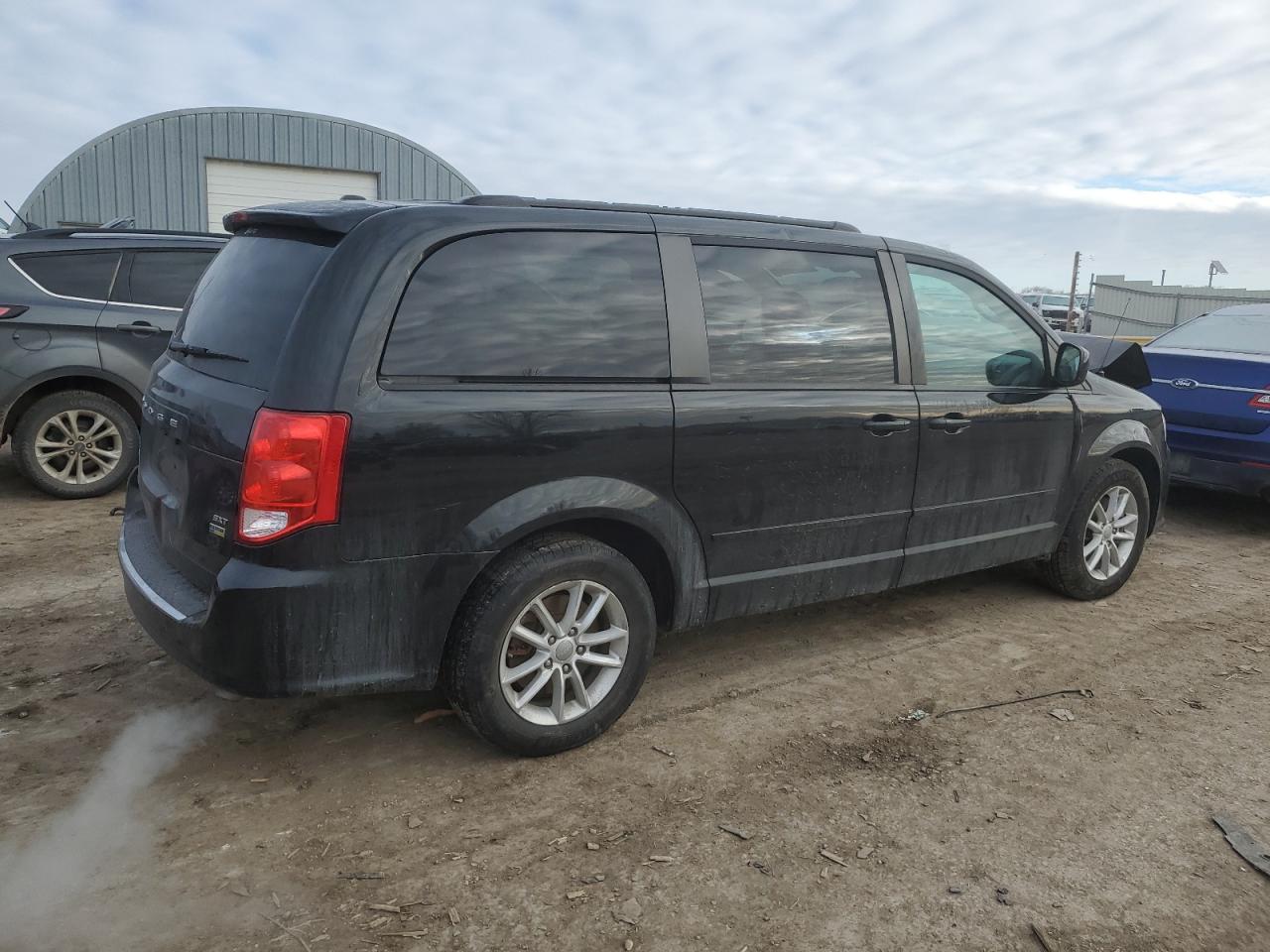 2016 Dodge Caravan - Image 3