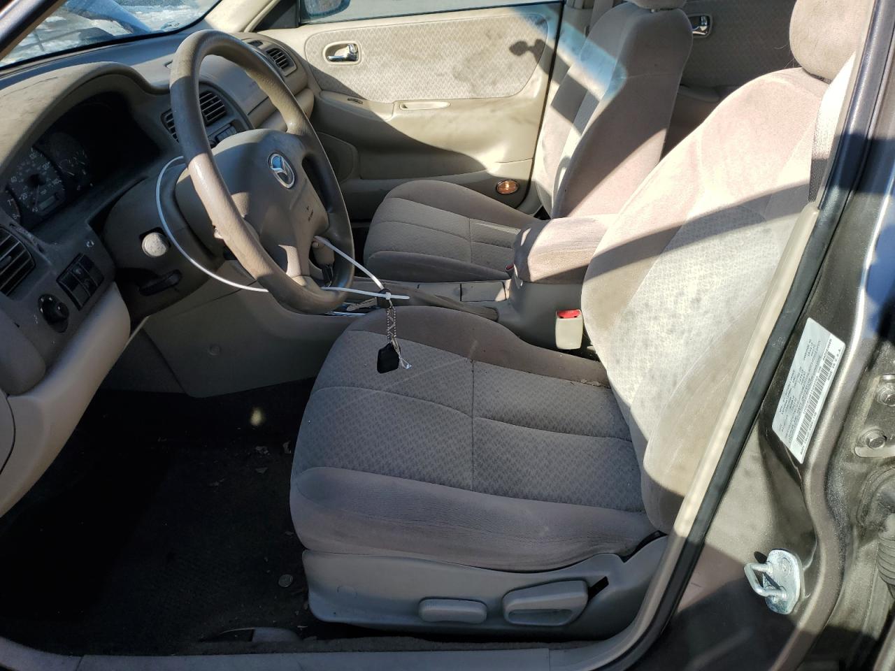2001 Mazda 626 - Image 7