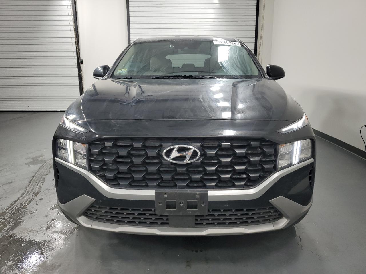 2023 Hyundai Santa Fe - Image 5