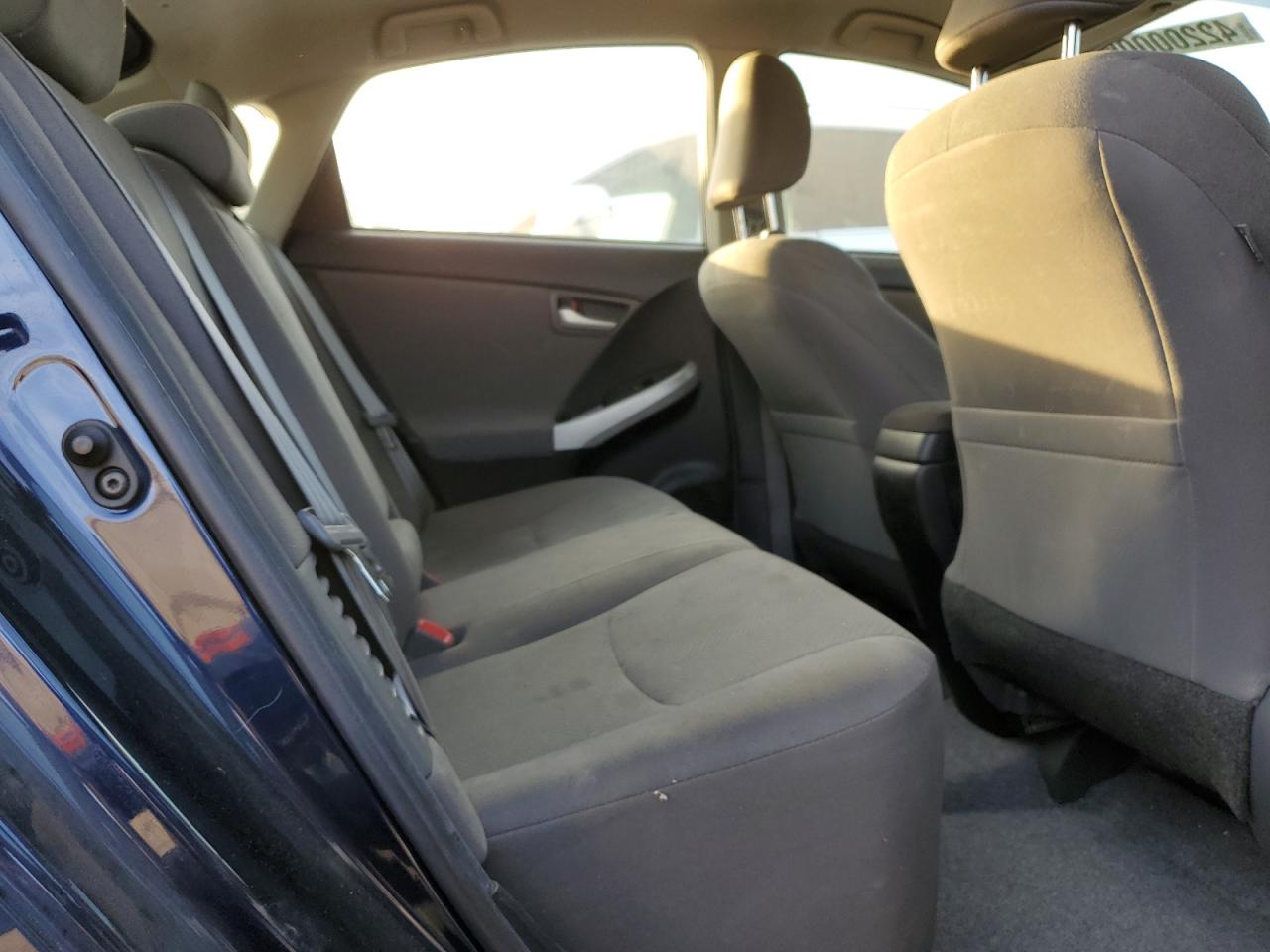 2015 Toyota Prius - Image 11