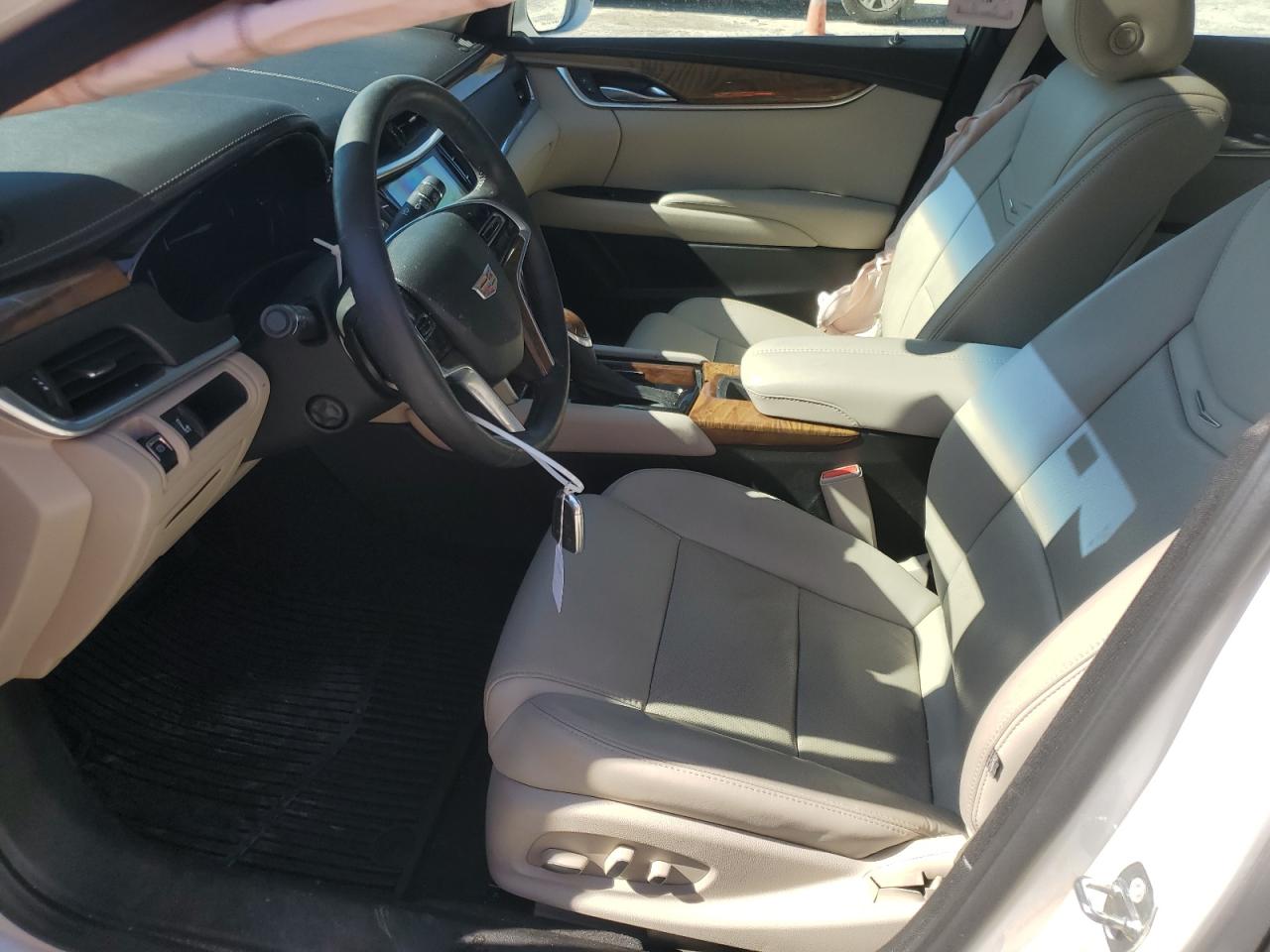 2018 Cadillac XTS - Image 7