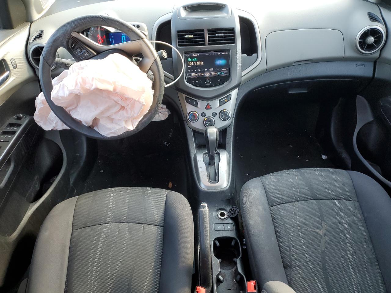 2014 Chevrolet Sonic - Image 8