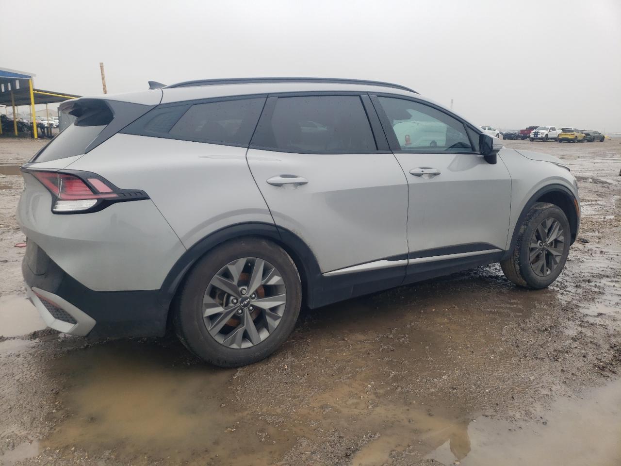 2023 Kia Sportage - Image 3