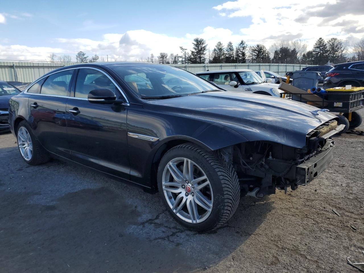 2017 Jaguar XJ - Image 4