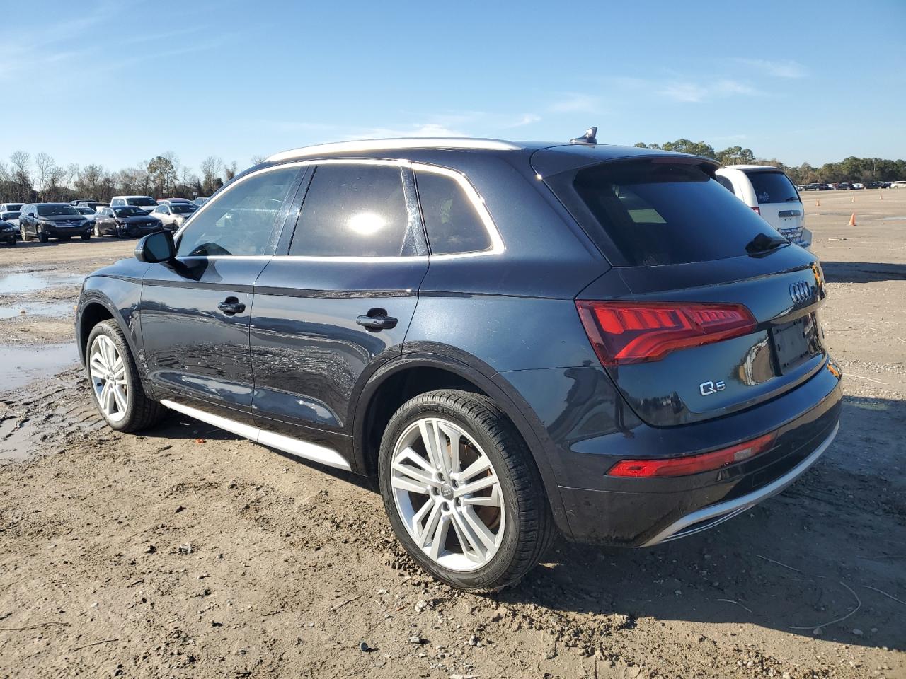 2018 Audi Q5 - Image 2