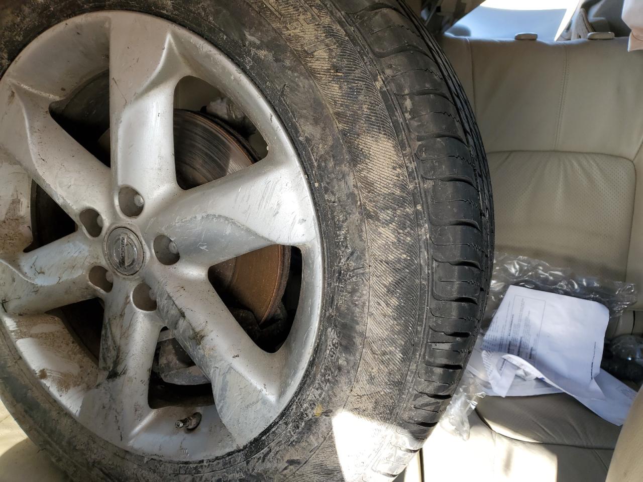 2010 Nissan Murano - Image 10