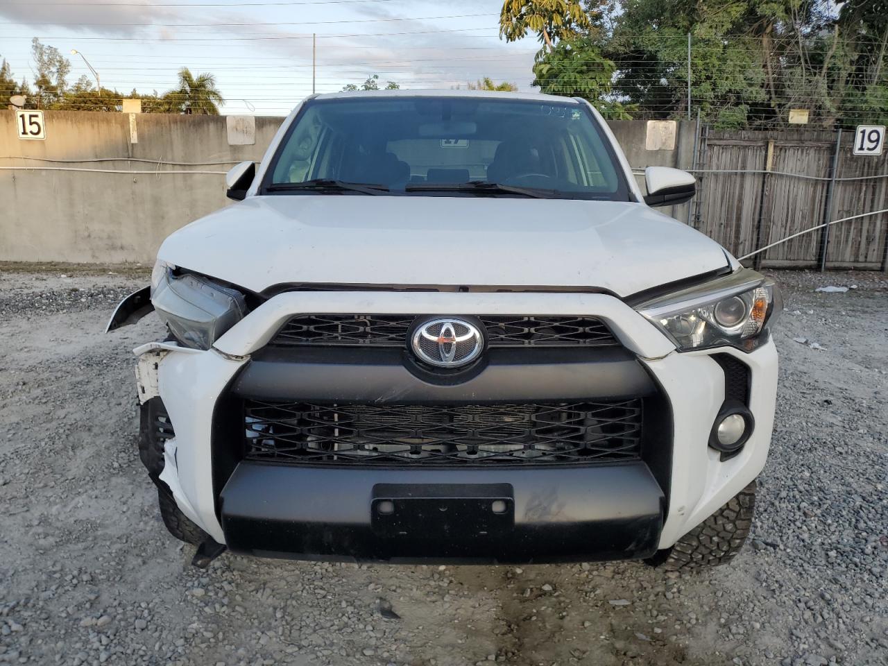 VIN JTEBU5JRXE5188121 2014 TOYOTA 4RUNNER no.5