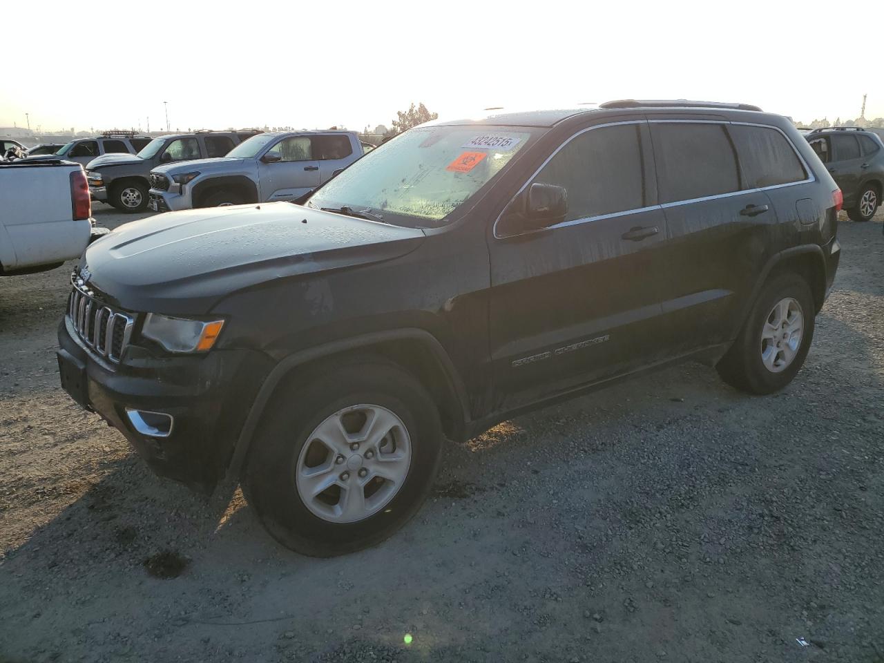2017 Jeep Grand Cherokee Laredo იყიდება Antelope-ში, CA - Front End
