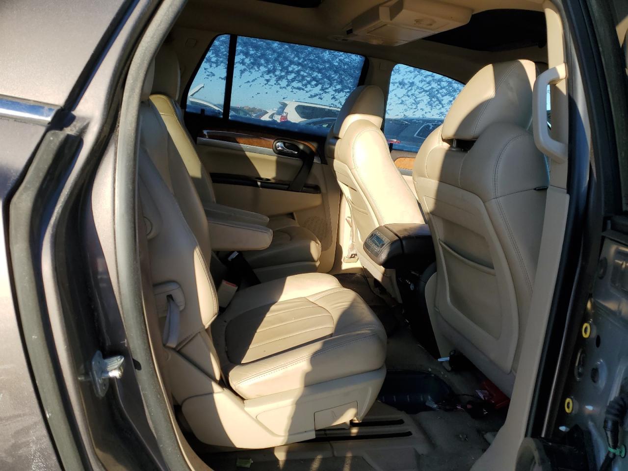 2011 Buick Enclave - Image 10
