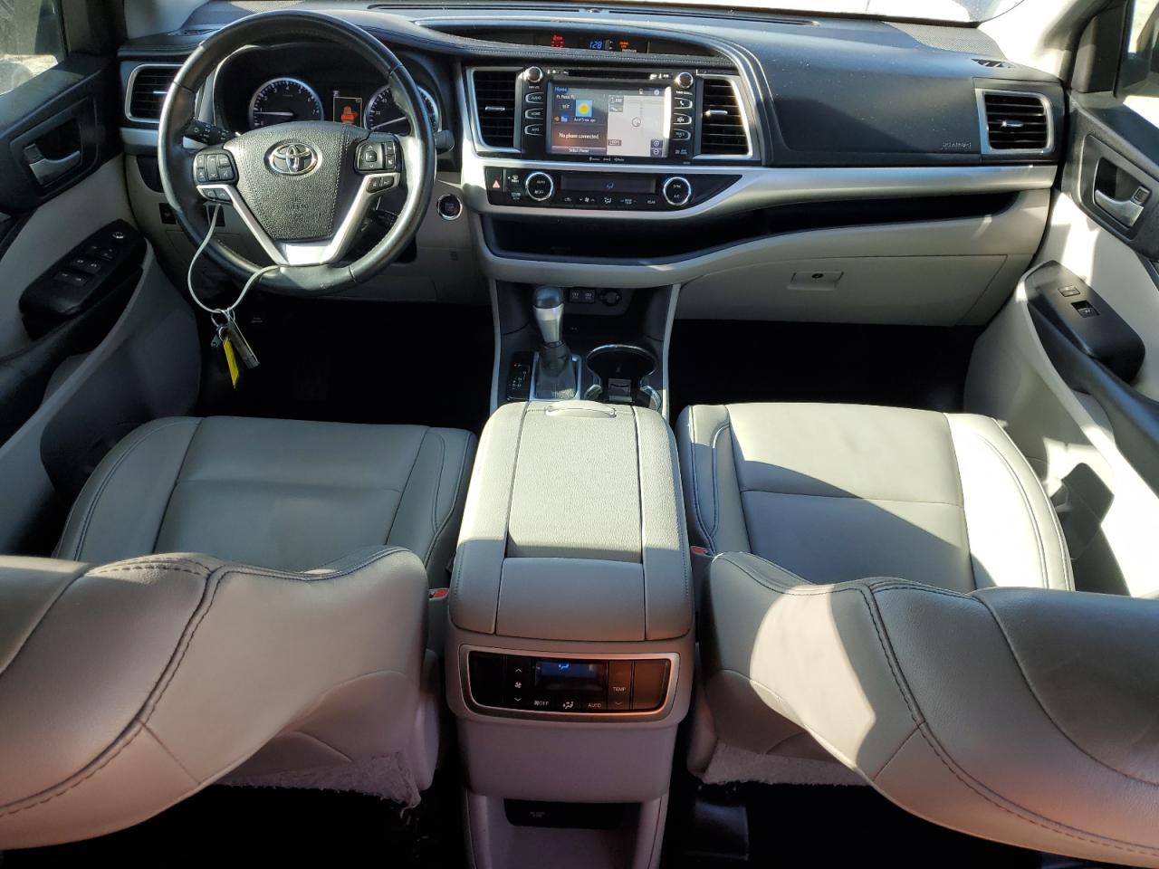 2019 Toyota Highlander - Image 8