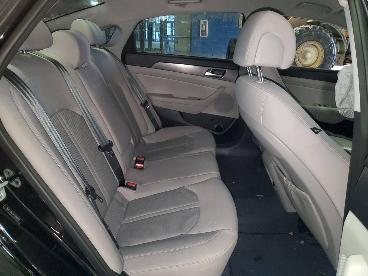 2015 Hyundai Sonata - Image 10