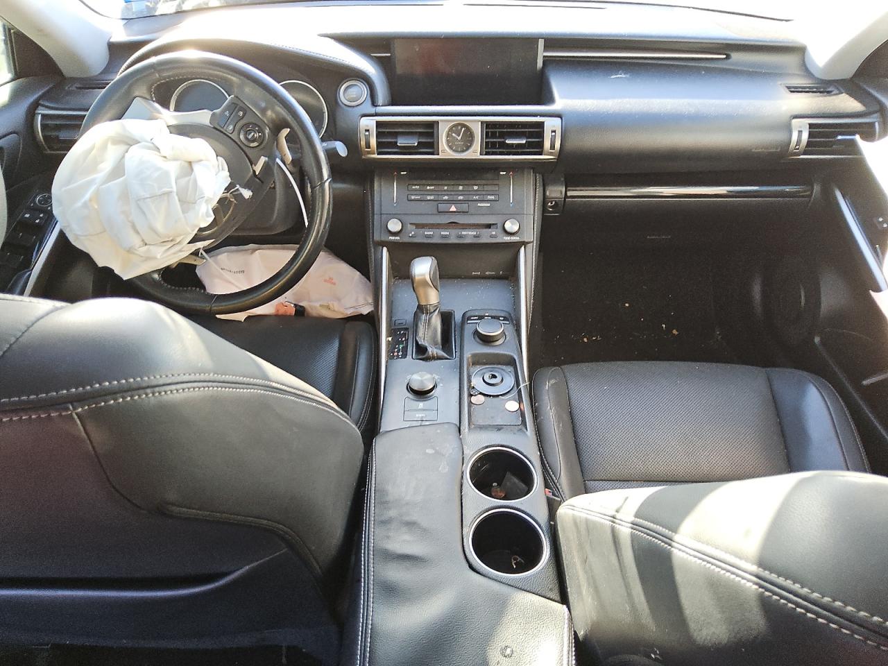 2015 Lexus IS - Image 8