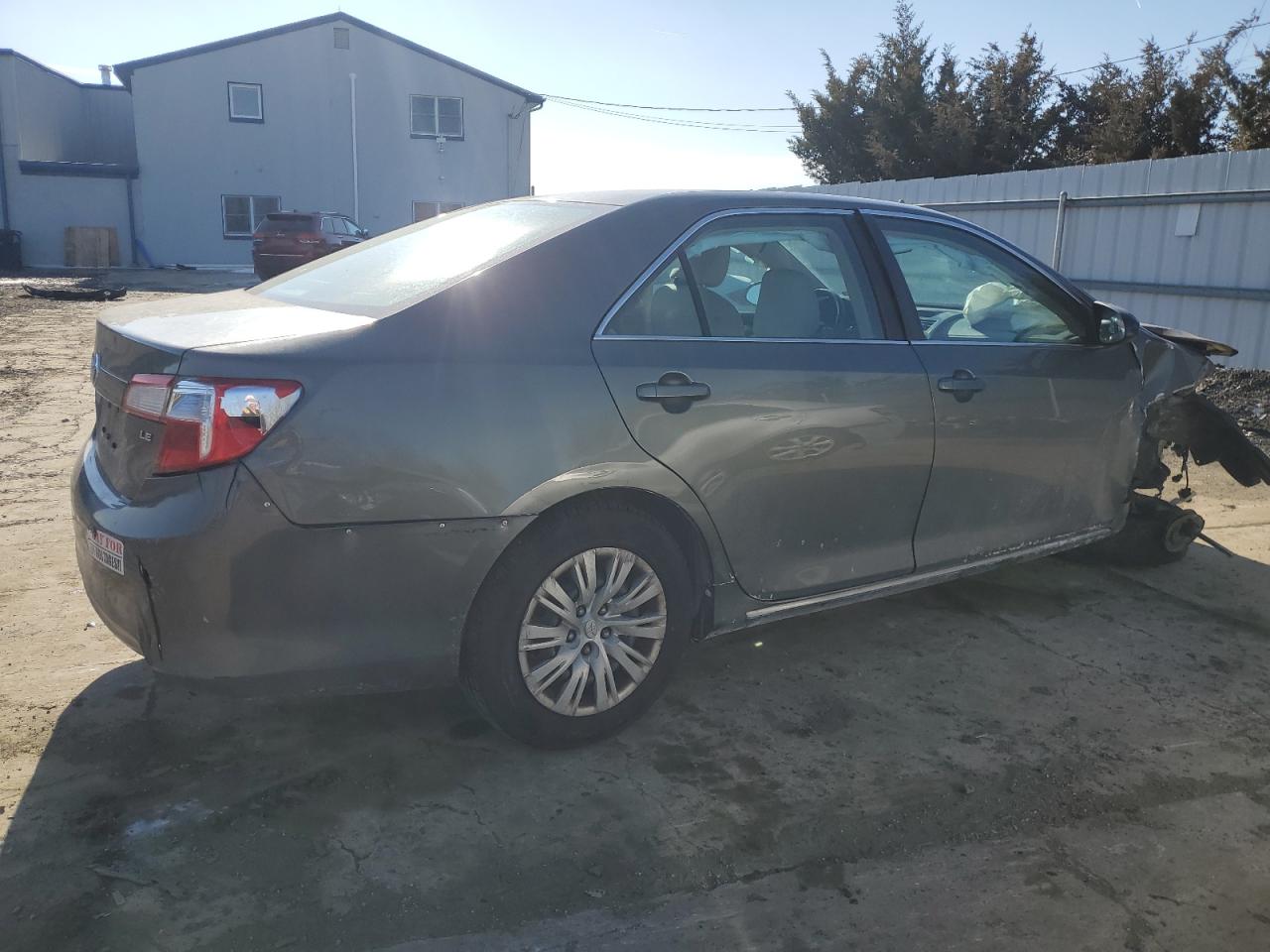 2014 Toyota Camry - Image 3