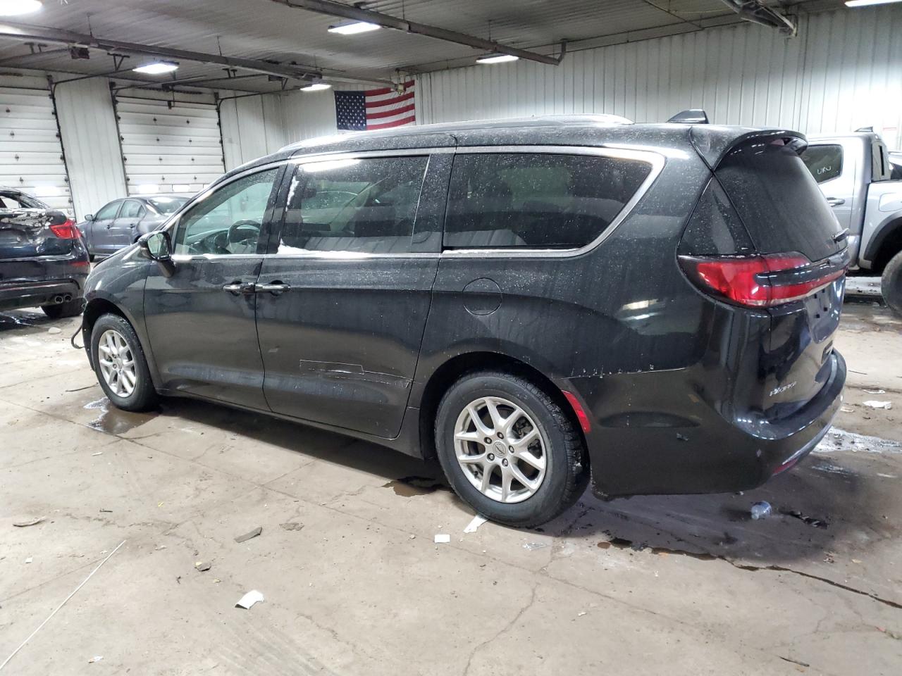 2021 Chrysler Pacifica - Image 2