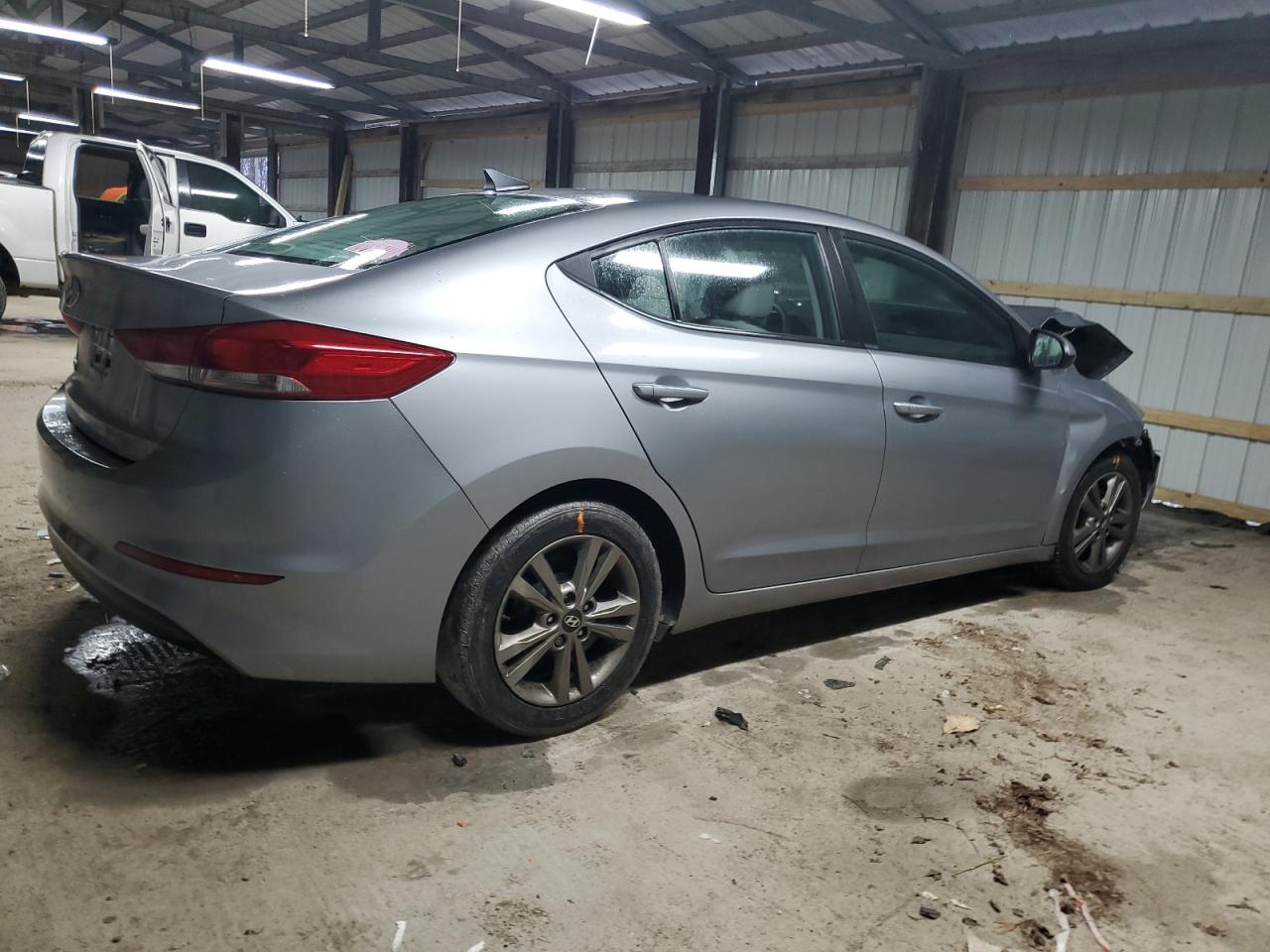 2017 Hyundai Elantra - Image 3