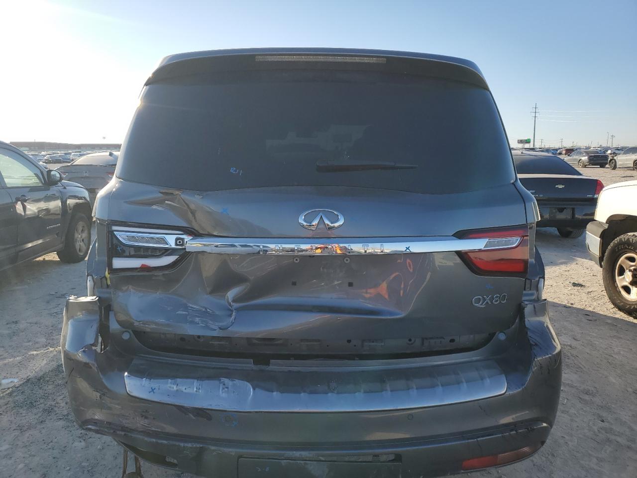 2020 Infiniti QX80 - Image 6