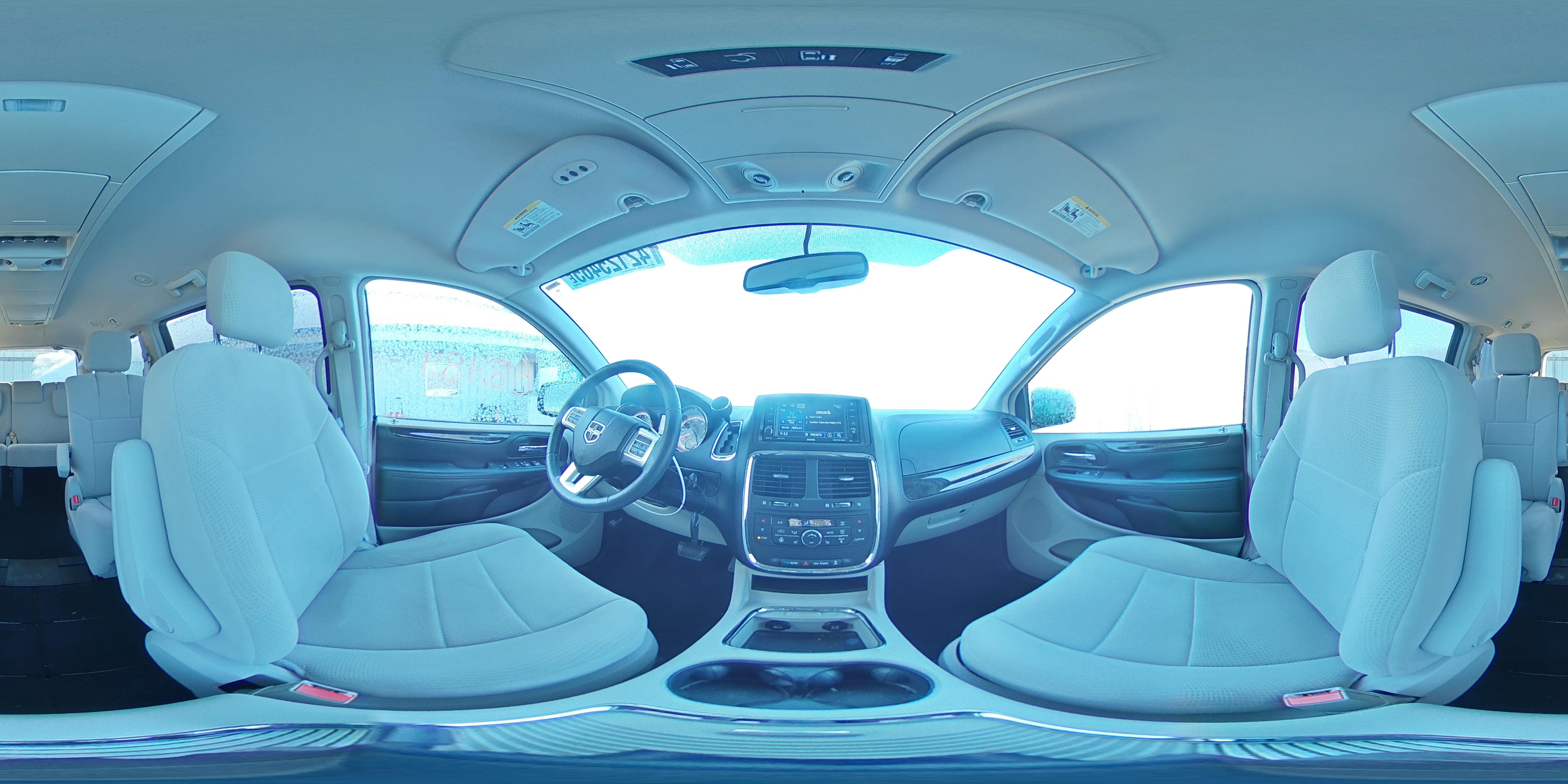 2012 Dodge Caravan - Image 13