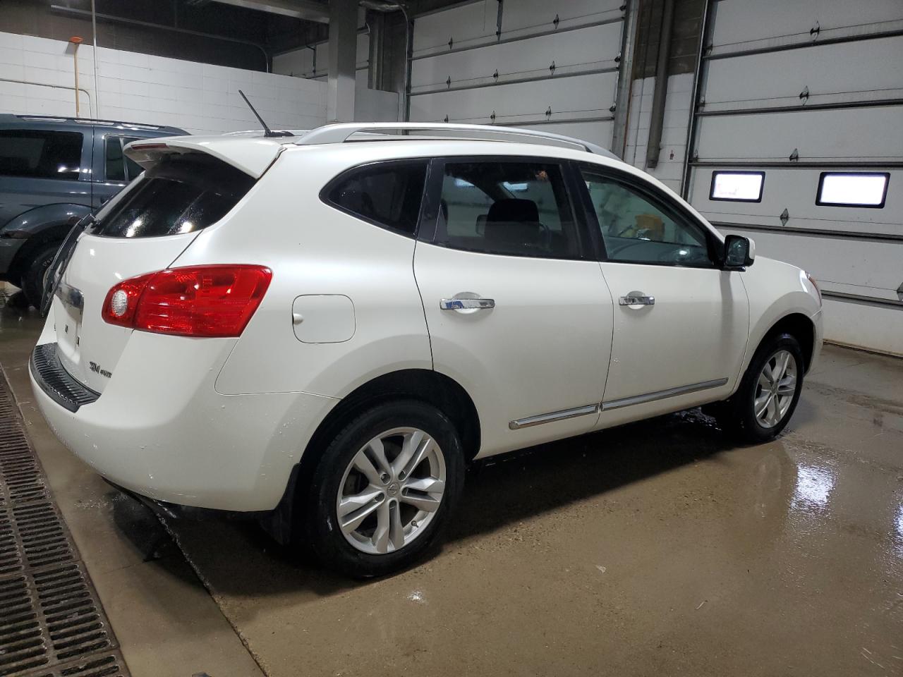 2012 Nissan Rogue - Image 3