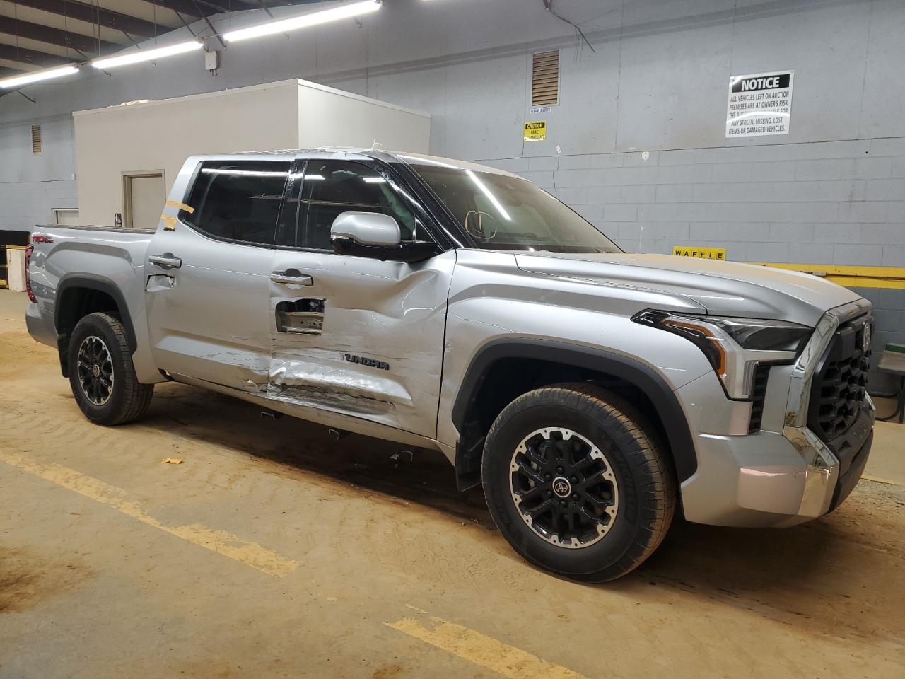 2022 Toyota Tundra - Image 4