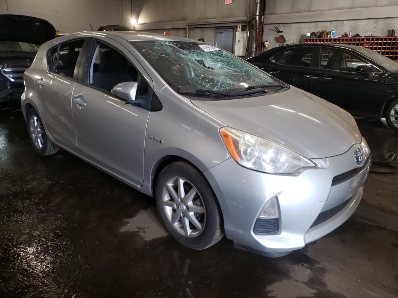 2013 Toyota Prius - Image 4