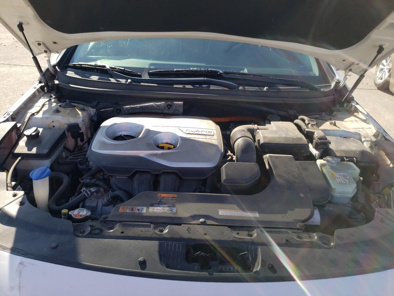2016 Hyundai Sonata - Image 11
