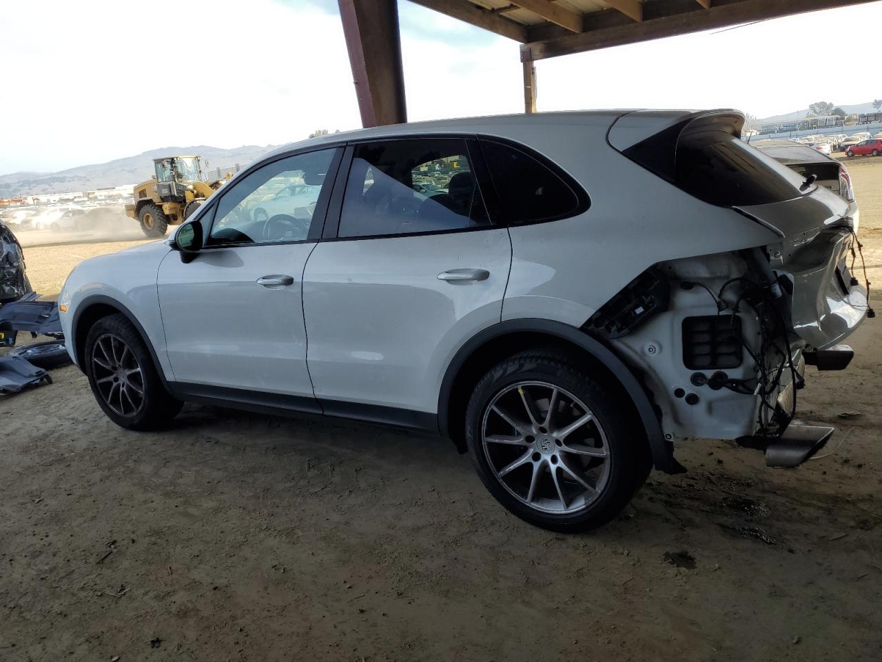 2019 Porsche Cayenne - Image 2