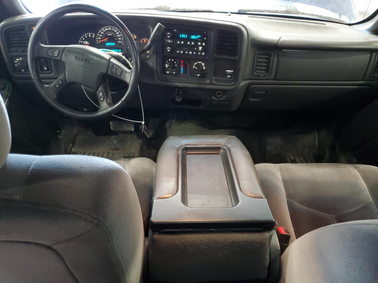2003 GMC Sierra - Image 8