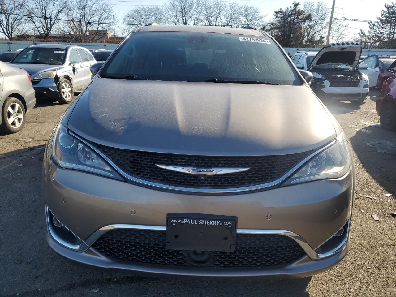 2018 Chrysler Pacifica - Image 5