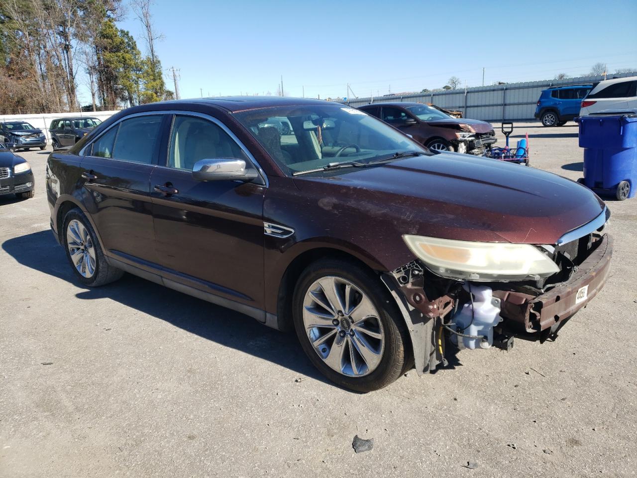 2010 Ford Taurus - Image 4