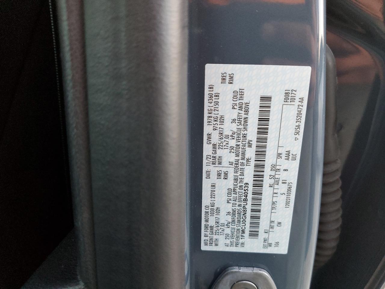 2023 Ford Escape - Image 13