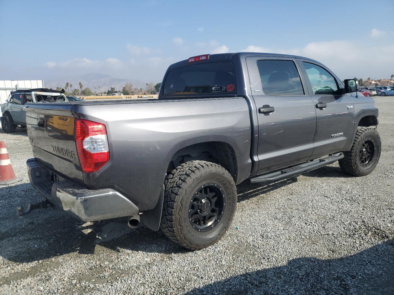 2016 Toyota Tundra - Image 3
