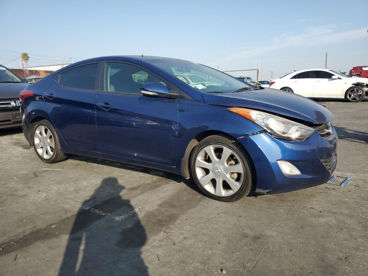 VIN KMHDH4AE4DU568676 2013 HYUNDAI ELANTRA no.4