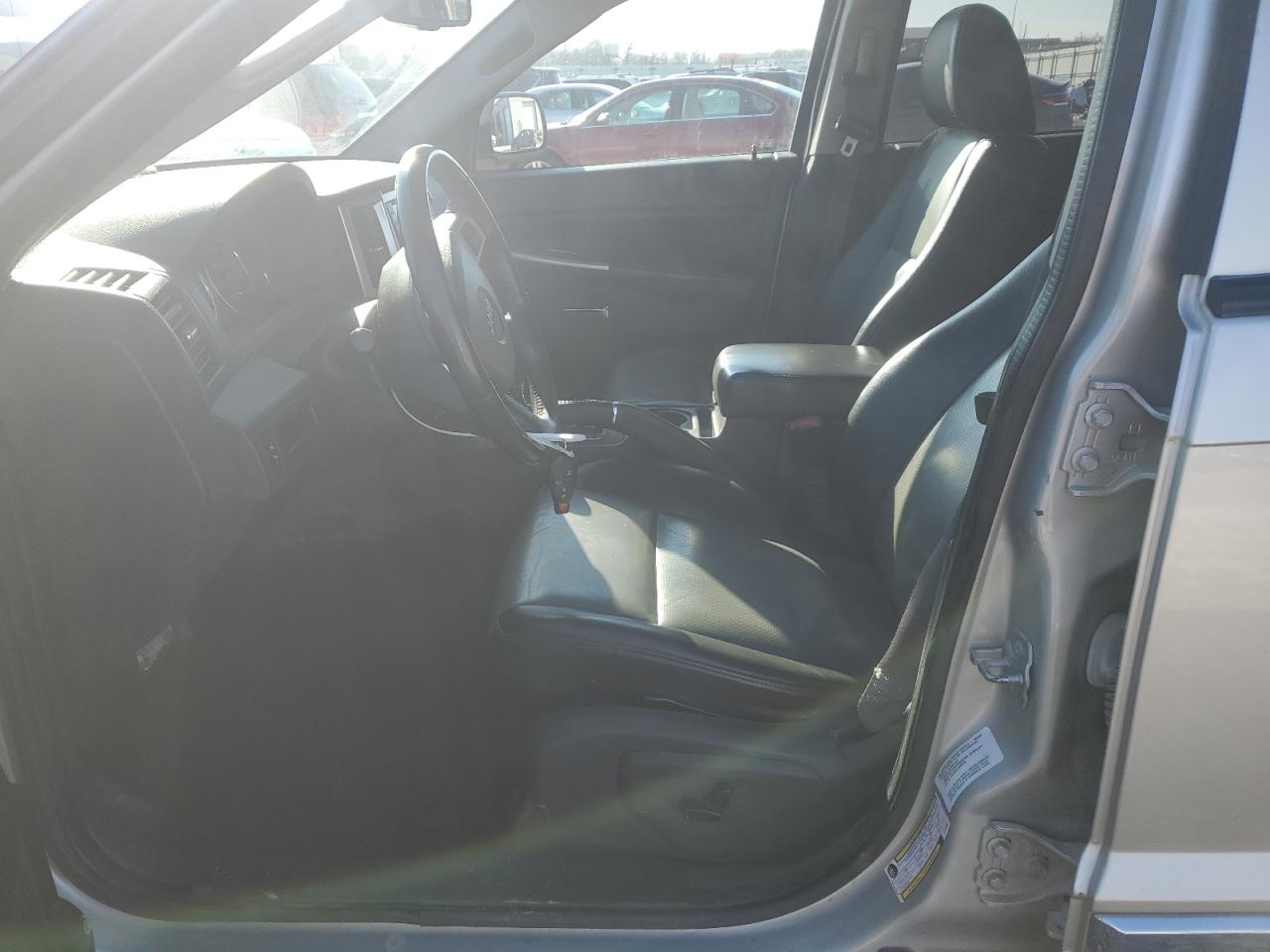 2010 Jeep Grand Cherokee - Image 7