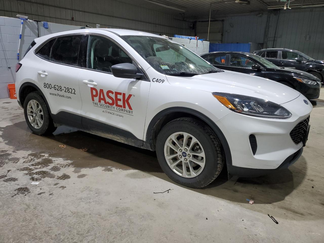 2022 Ford Escape - Image 4