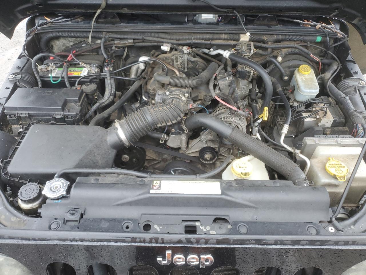2009 Jeep Wrangler - Image 11